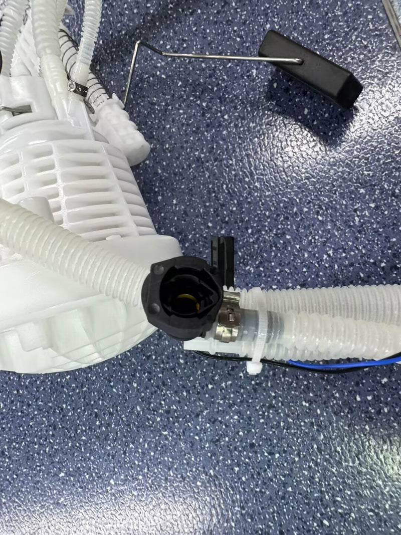 DURAFORCE Fuel Pump Left+Right For 05-15 Chrysler Dodge Charger Challenger 5136023 5136022