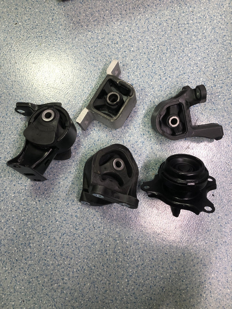DURAFORCE 5pcs Engine Motor Mount Set for 2002-2006 Honda CR-V 2.4L 4WD Automatic Trans