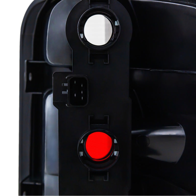 DURAFORCE Tail Light for 01-03 Dodge Grand Caravan Caravan Chrysler Town & Country LH