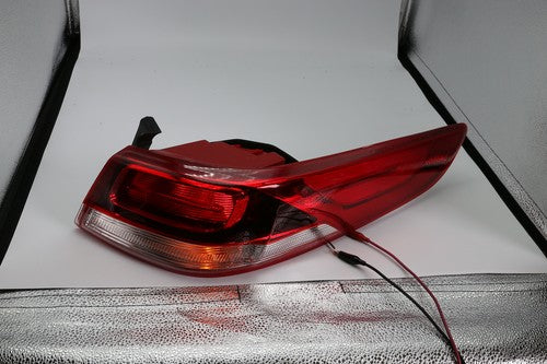 DURAFORCE Rear Outer Tail Light Lamp Halogen Right Passenger for 2016-2020 for Kia Optima