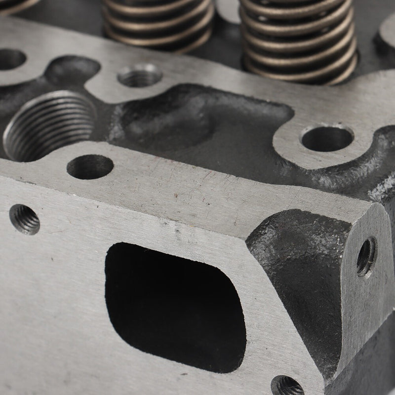 DURAFORCE Kubota D722 Cylinder Head Set 16689-03049 17575-03042 16873-03043