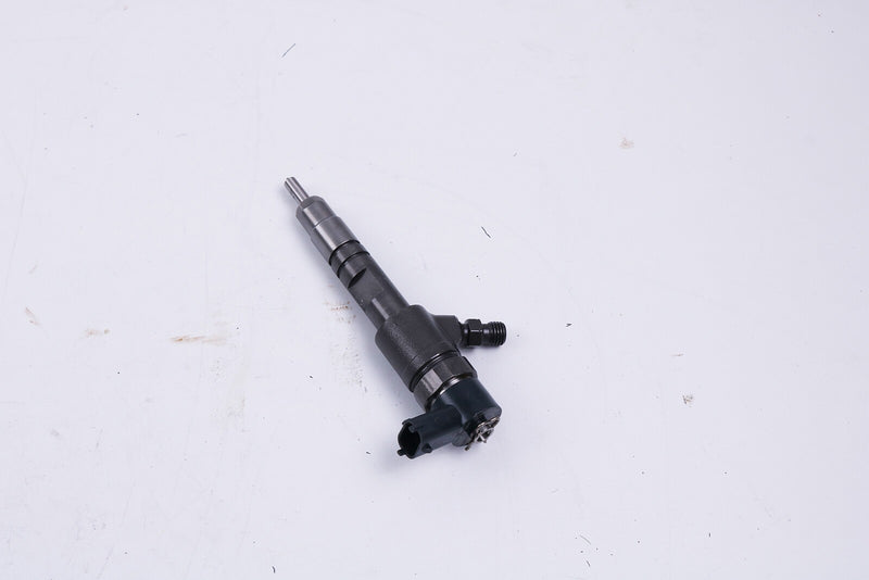 DURAFORCE New 0445110777 Fuel Injector 1J801-53052 for Kubota V1803 V2403 Engine