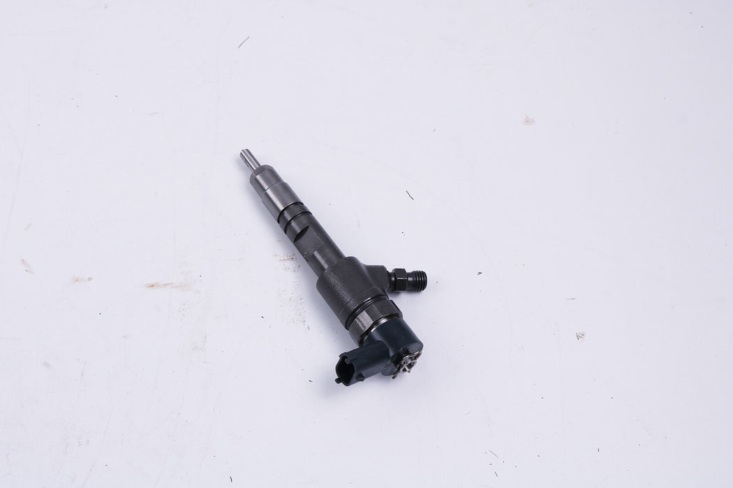 DURAFORCE New 0445110777 Fuel Injector 1J801-53052 for Kubota V1803 V2403 Engine